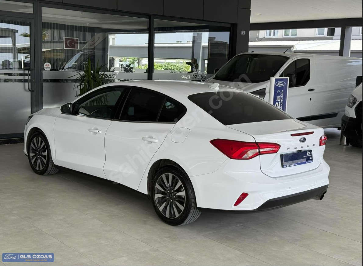 FORD FOCUS TİTANİUM X %20 FATURALI 2025 MODEL